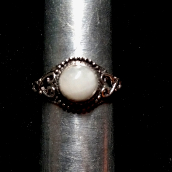 119 Moonstone Gemstone Silver Ring size 8.5 Sterling stamped .925 Shipping Sale - Picture 2 of 7